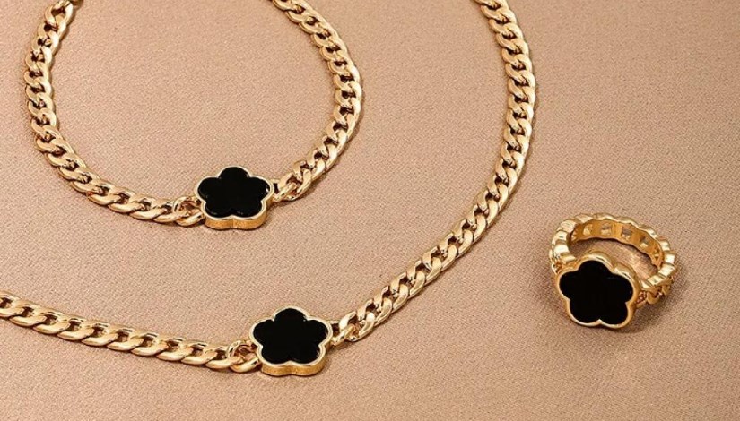 الأكسسوارات النسائية الأكسسوارات النسائية