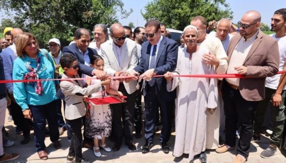 خلال افتتاح عدد من مشروعات الصرف الصحي في المنوفية