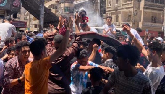 احتفال الطلاب