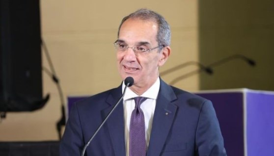 الدكتور عمرو طلعت وزير الاتصالات