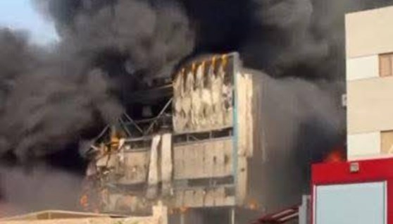 حريق مصنع كيماويات بمدينة بدر
