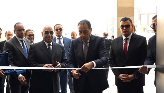 رئيس الوزراء يفتتح مقر مكتب خدمات الأجانب