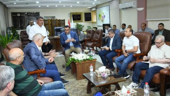 وزير الإسكان يوجه بالانتهاء من إصدار عقود المستثمرين