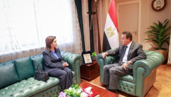 وزير الصحة والسكان