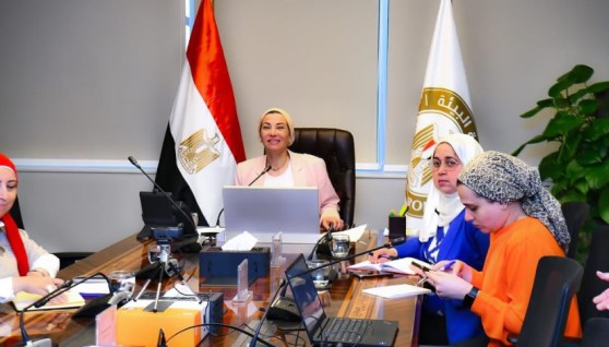 وزيرة البيئة