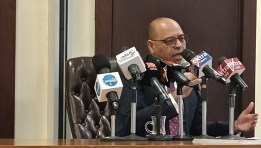 وزير العمل خلال المؤتمر
