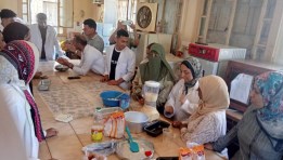 جانب من ورشة عمل التصنيع الغذائي