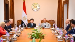 وزير الخارجية مع وزير الشباب 