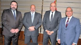 وزير الطيران المدني