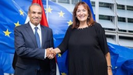 وزير الخارجية مع مفوضة الاتحاد الأوروبي لشئون المتوسط