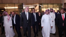 وزير البترول من داخل المتحف المصري الكبير