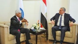 وزير البترول مع وفد الشركة العالمية لصناعة المواسير