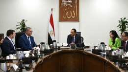 رئيس الوزراء مع وفد شركة شل العالمية