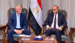 وزير العمل مع الوفد الروسي 