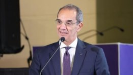 الدكتور عمرو طلعت وزير الاتصالات