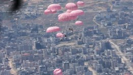 مصر تسقط أطنانًا من المساعدات جوًا على غزة
