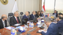 وزير التموين يستعرض خطط تطوير المخازن والمنافذ التموينية