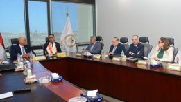 اجتماع وزير التموين مع الشركة القابضة للصناعات الغذائية