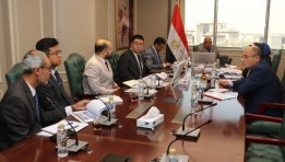 وزير الكهرباء يجتمع مع رئيس شركة اجيماك