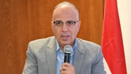  وزير الموارد المائية والرى