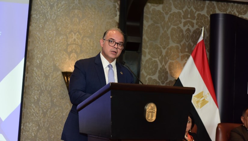 جانب من الجلسة النقاشية - الدكتور محمد فريد - رئيس الهيئة العامة للرقابة المالية جانب من الجلسة النقاشية - الدكتور محمد فريد - رئيس الهيئة العامة للرقابة المالية