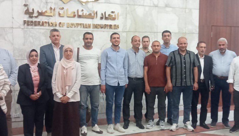 جانب من ورشة العمل جانب من ورشة العمل