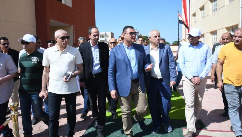 وزير الإسكان وزير الإسكان