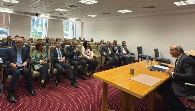 وزير الطيران المدني وزير الطيران المدني