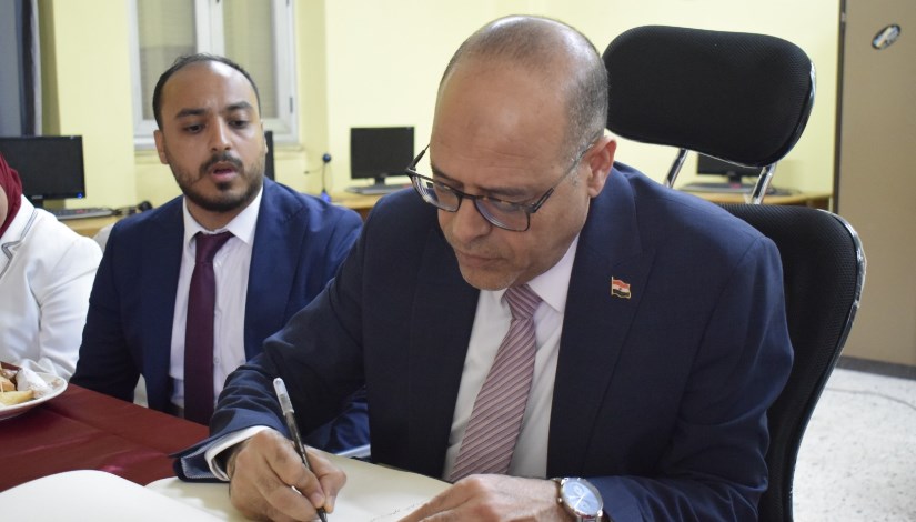 وزير العمل محمد جبران وزير العمل محمد جبران
