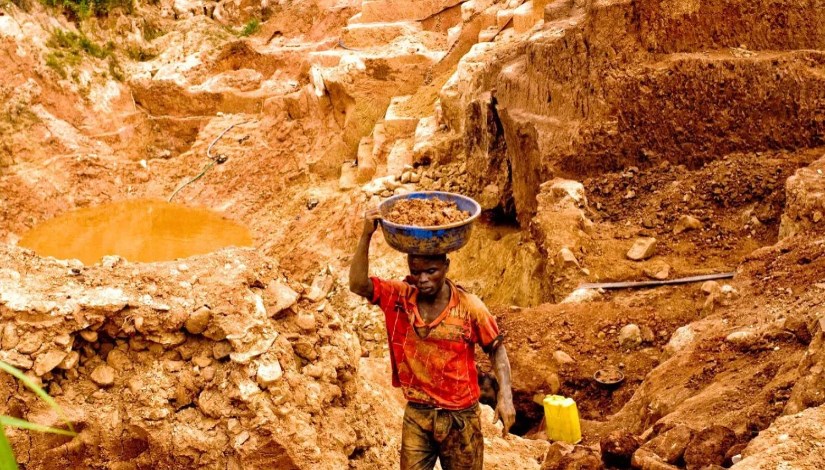 أفريقيا تعتبر من أغنى قارات العالم بالثروات الطبيعية أفريقيا تعتبر من أغنى قارات العالم بالثروات الطبيعية