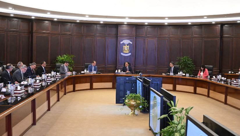 رئيس الوزراء من اجتماعه لمتابعة تنفيذ توجيهات الرئيس السيسي رئيس الوزراء من اجتماعه لمتابعة تنفيذ توجيهات الرئيس السيسي