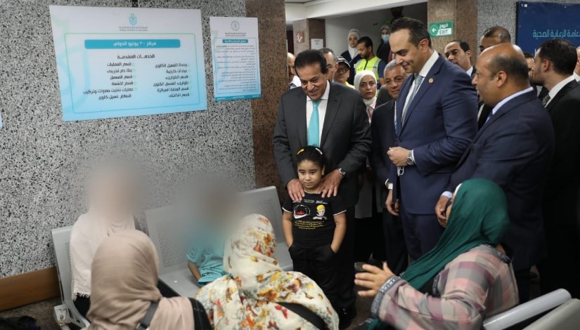 جولته الميدانية للمنشآت الطبية بالإسماعيلية
