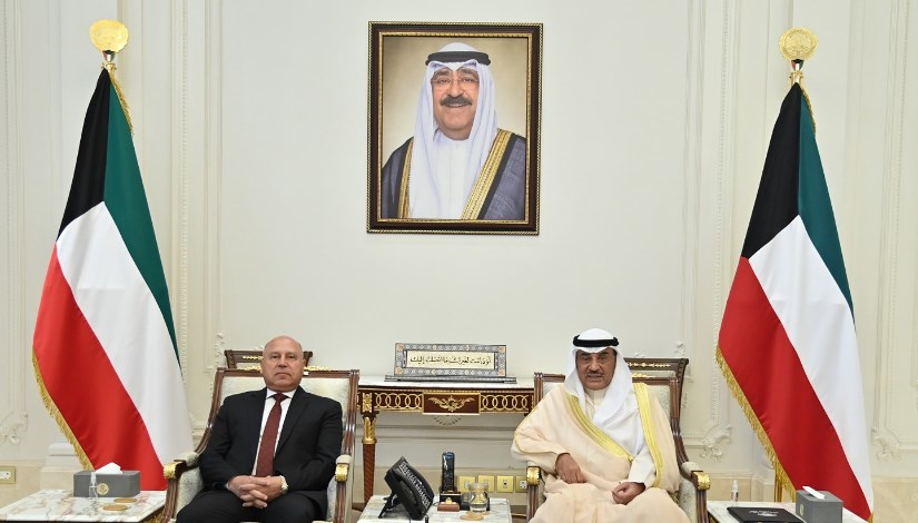 الشيخ صباح خالد الحمد الصباح ولي عهد الكويت، الفريق مهندس كامل الوزير، نائب رئيس الوزراء للتنمية الصناعية وزير الصناعة والنقل الشيخ صباح خالد الحمد الصباح ولي عهد الكويت، الفريق مهندس كامل الوزير، نائب رئيس الوزراء للتنمية الصناعية وزير الصناعة والنقل