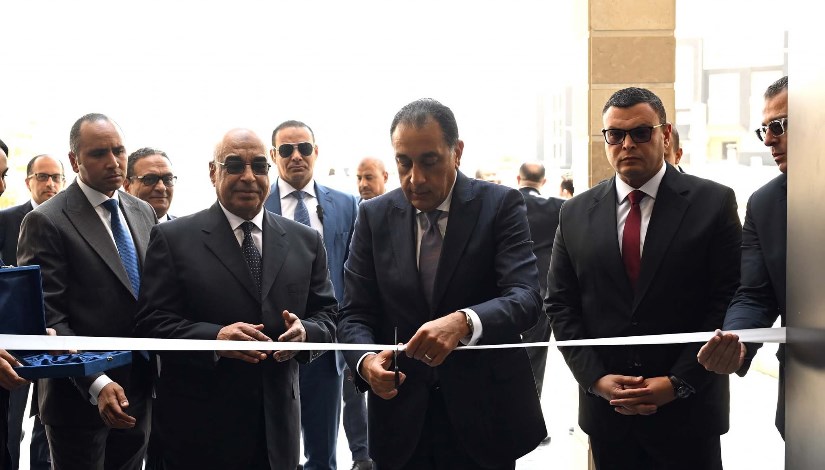 رئيس الوزراء يفتتح مقر مكتب خدمات الأجانب رئيس الوزراء يفتتح مقر مكتب خدمات الأجانب