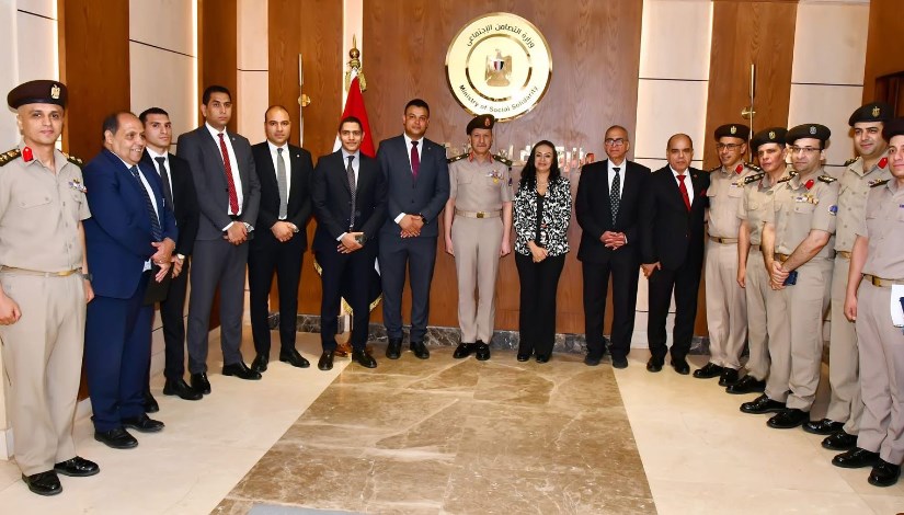 وزيرة التضامن الاجتماعي خلال الافتتاح وزيرة التضامن الاجتماعي خلال الافتتاح