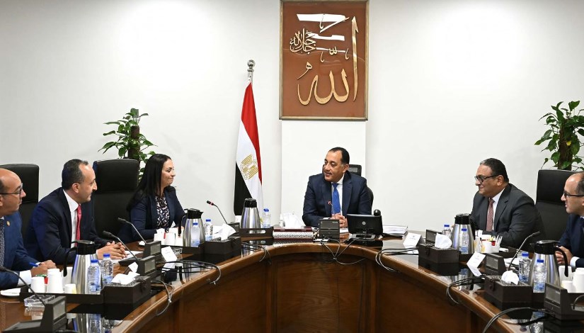 وزيرة التضامن الاجتماعي ورئيس الوزراء وزيرة التضامن الاجتماعي ورئيس الوزراء