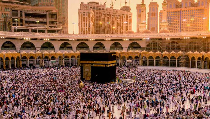 الكعبة المشرفة خلال أداء مناسك العمرة الكعبة المشرفة خلال أداء مناسك العمرة