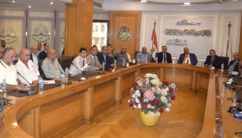 جانب من الاجتماع جانب من الاجتماع
