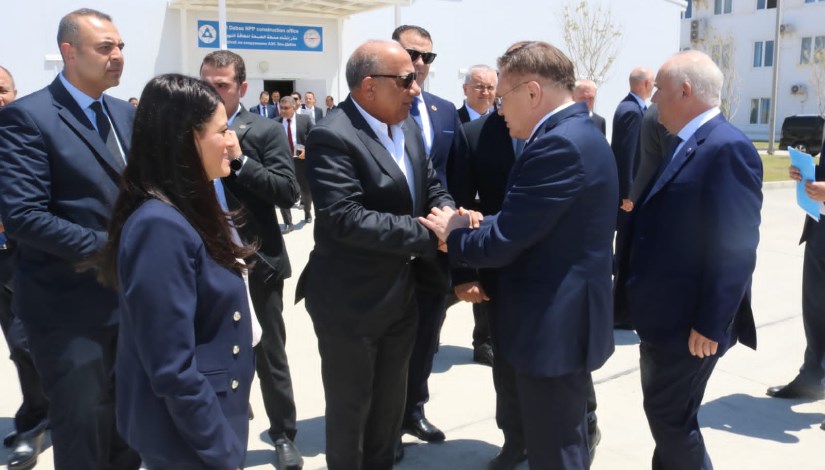 وزير الكهرباء والطاقة المتجددة محمود عصمت وزير الكهرباء والطاقة المتجددة محمود عصمت