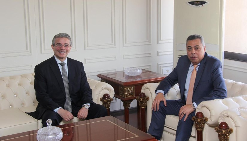  أحمد أموي رئيس مصلحة الجمارك واللواء محب حبشي  محافظ بورسعيد