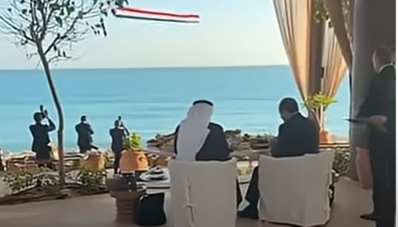 جانب من الزيارة