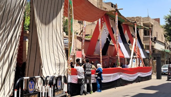  إقبال الناخبين على لجان الاقتراع 