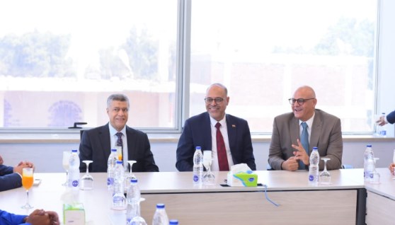  وزير العمل محمد جبران، والمحافظ المهندس أيمن عطية