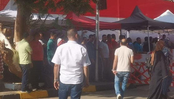 إقبال الناخبين للمشاركة في انتخابات الشيوخ
