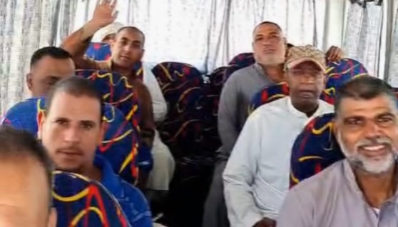 أبناء الجالية المصرية بالكويت في أتوبيس خاص