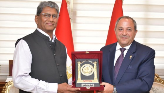 محافظ بورسعيد وسفير الهند