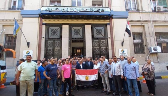  موظفي شركة الإسكندرية لتوزيع الكهرباء