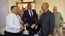رئيس جهاز القاهرة الجديدة يدلي بصوته في الانتخابات