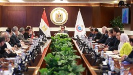 وزير الصحة مع قيادات الوزارة ورؤساء القطاعات والهيئات
