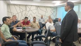 جانب من إطلاق البرنامج